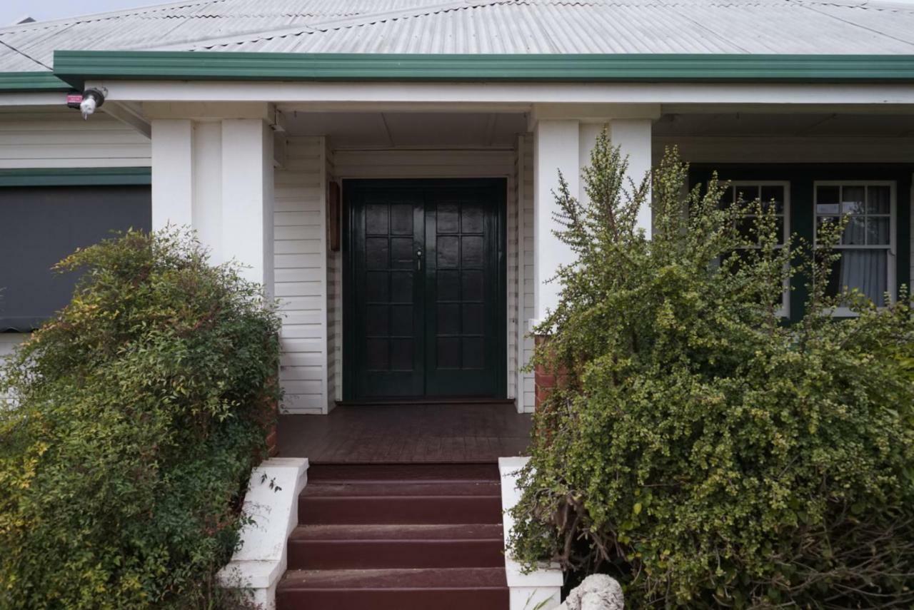 Skymirror Cottage Sea Lake Exterior foto